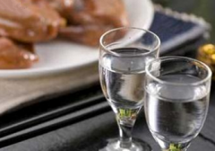 長(zhǎng)途汽車(chē)站過(guò)安檢讓帶白酒嗎